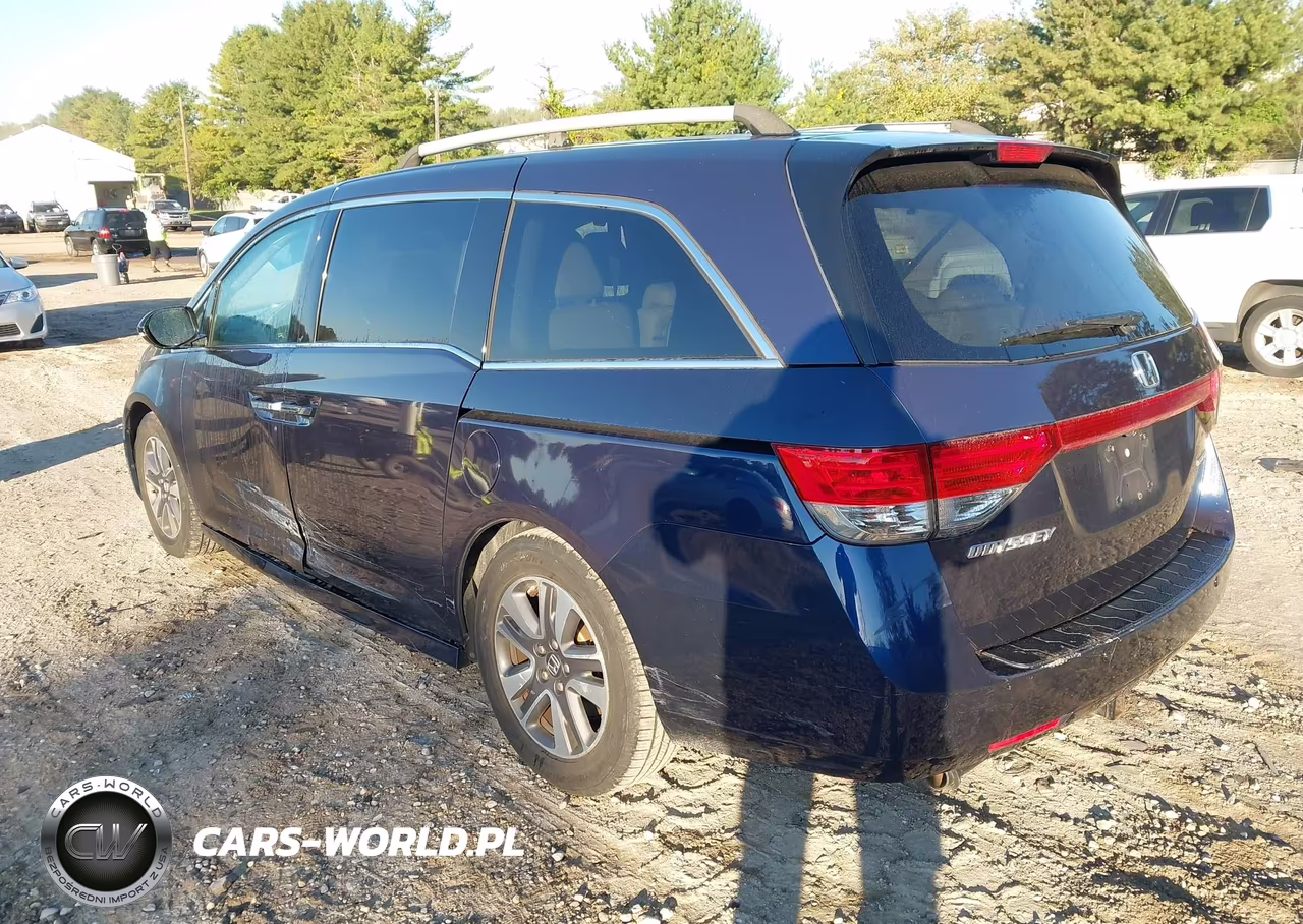 2015 Honda Odyssey Touring-Touring Elite VIN:5FNRL5H94FB013424 - 3