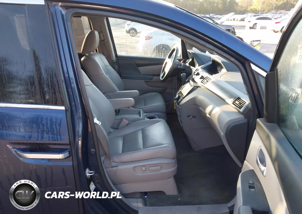 2015 Honda Odyssey Touring-Touring Elite VIN:5FNRL5H94FB013424 - 5