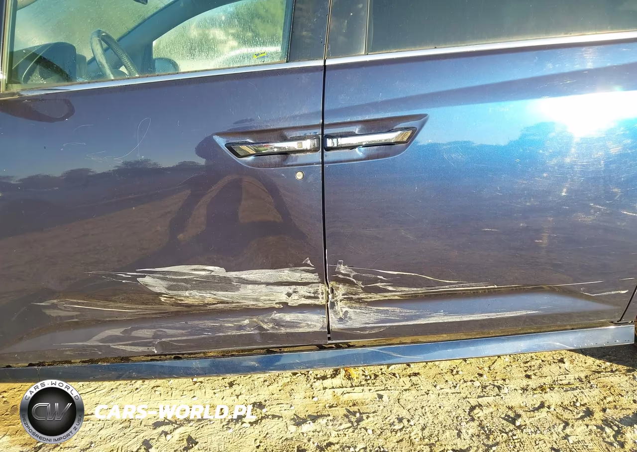 2015 Honda Odyssey Touring-Touring Elite VIN:5FNRL5H94FB013424 - 6