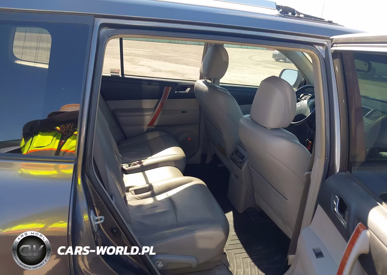 2008 Toyota Highlander Limited VIN:JTEDS42A882000221 - 8