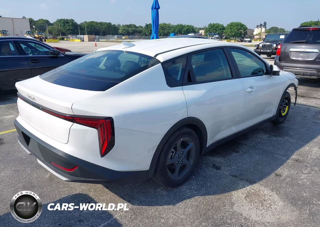 2026 Kia K4 Lxs VIN:3KPFT4DE4TE290768 - 4