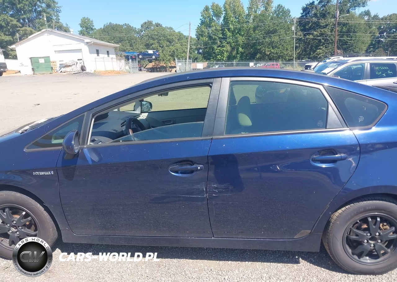 2013 Toyota Prius Three VIN:JTDKN3DU7D0352913 - 14