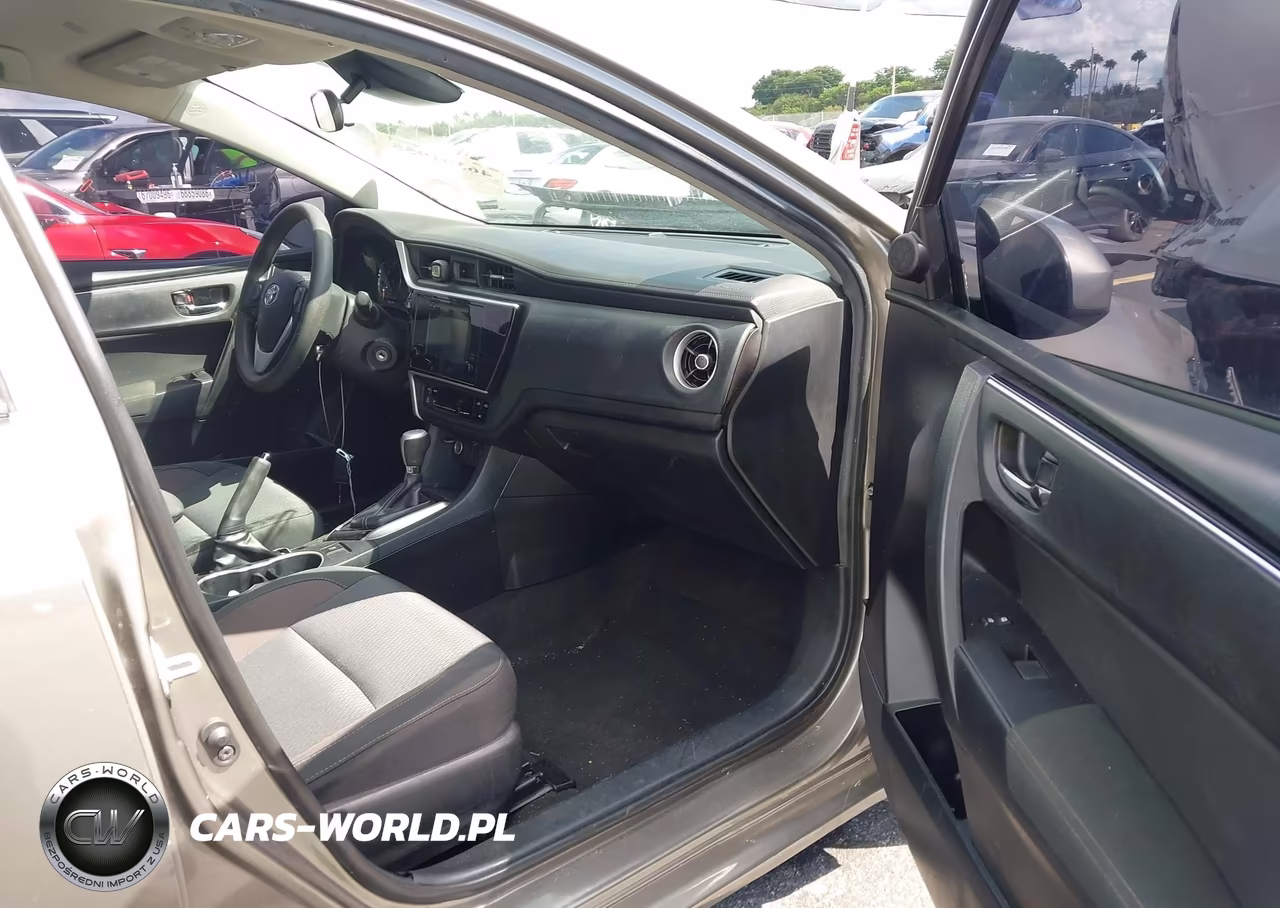 2019 Toyota Corolla Le VIN:2T1BURHE0KC180123 - 5