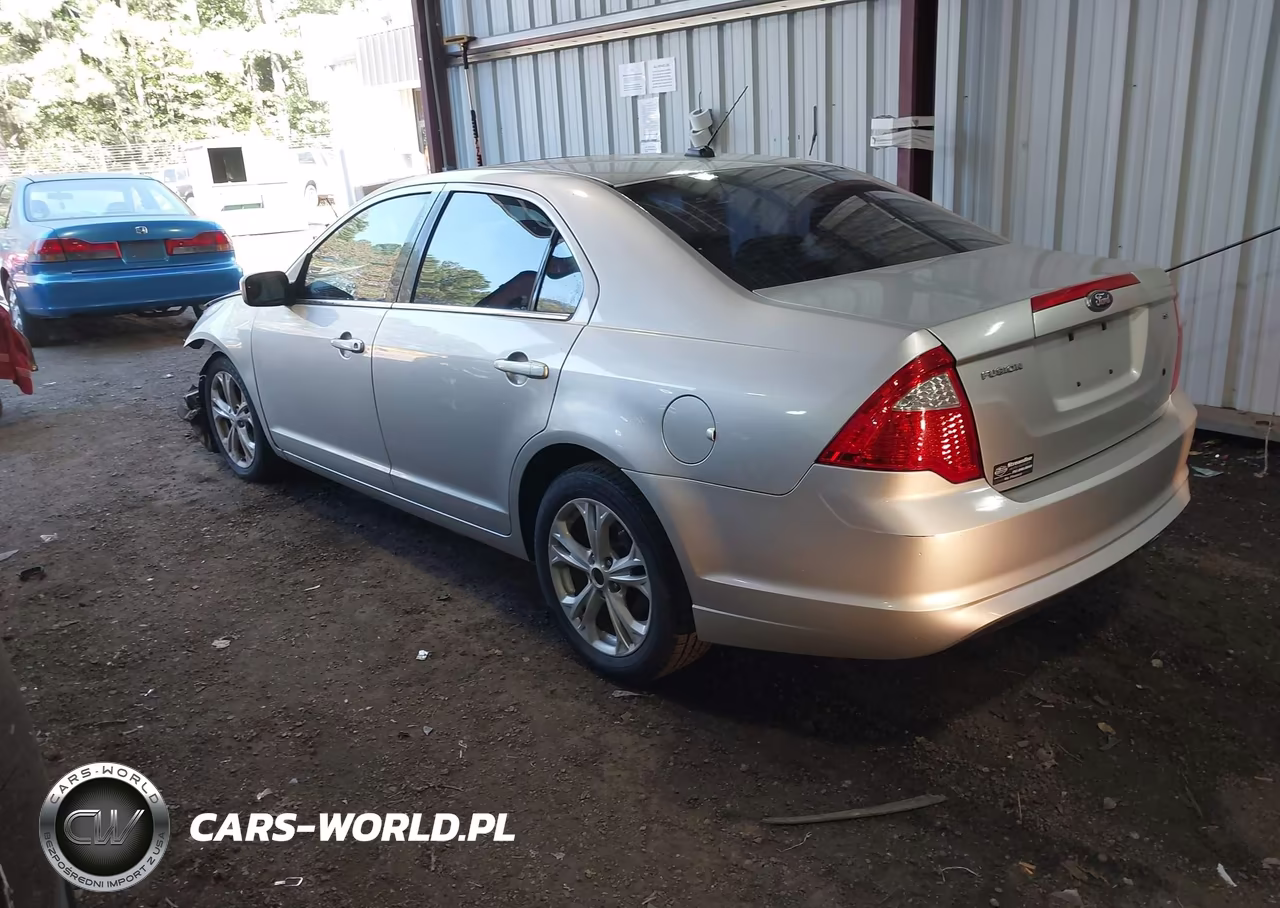 2012 Ford Fusion Se VIN:3FAHP0HA9CR105240 - 3