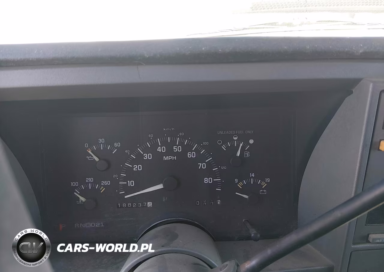 1993 Chevrolet Suburban K2500 VIN:1GNGK26K0PJ340211 - 7