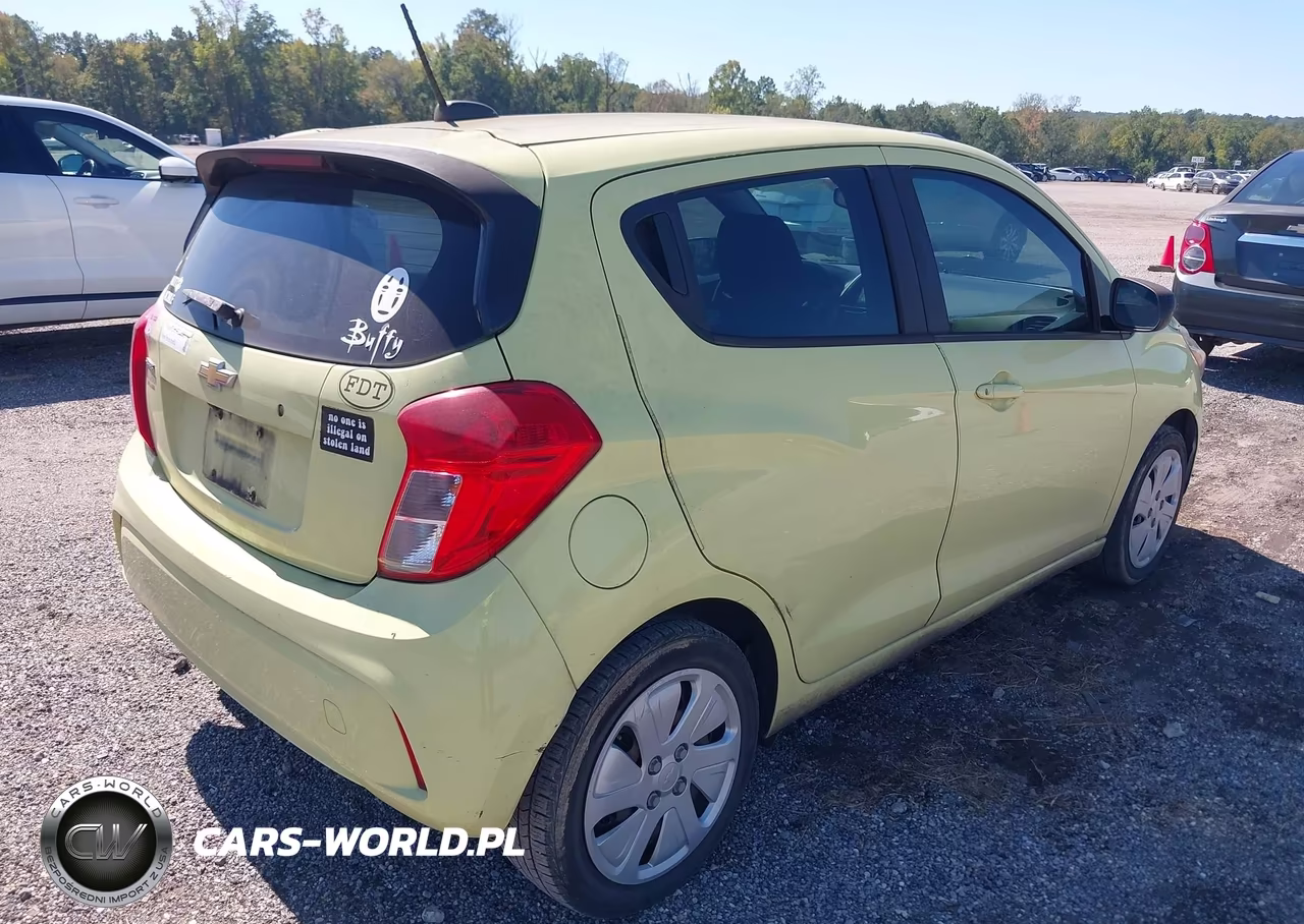 2018 Chevrolet Spark Ls Cvt VIN:KL8CB6SA0JC431432 - 4
