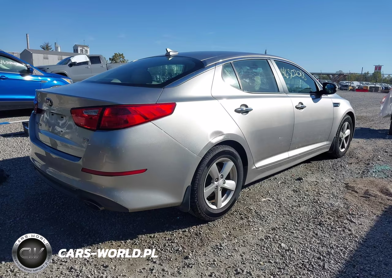 2015 Kia Optima Lx VIN:5XXGM4A71FG369382 - 4