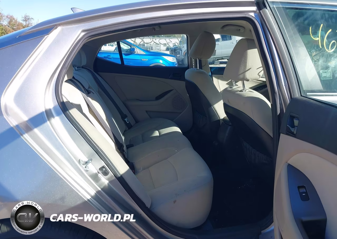 2015 Kia Optima Lx VIN:5XXGM4A71FG369382 - 8