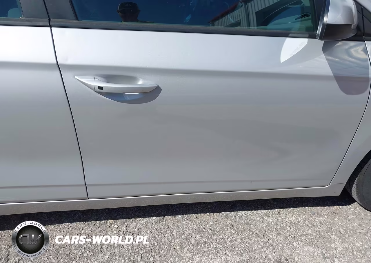 2019 Hyundai Ioniq Hybrid Blue VIN:KMHC65LC1KU156408 - 16