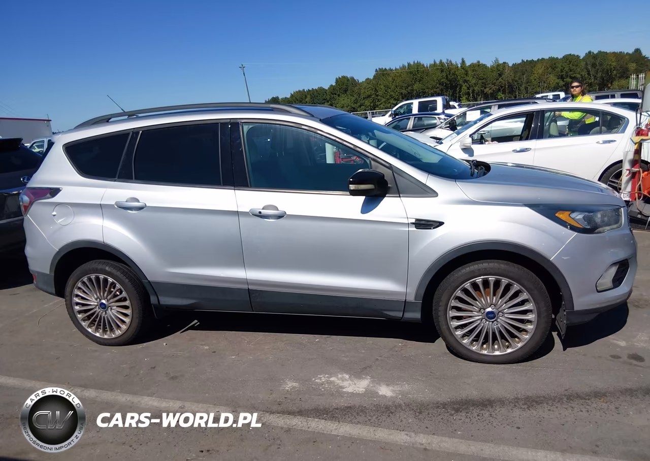 2017 Ford Escape Titanium VIN:1FMCU9J93HUA44965 - 13