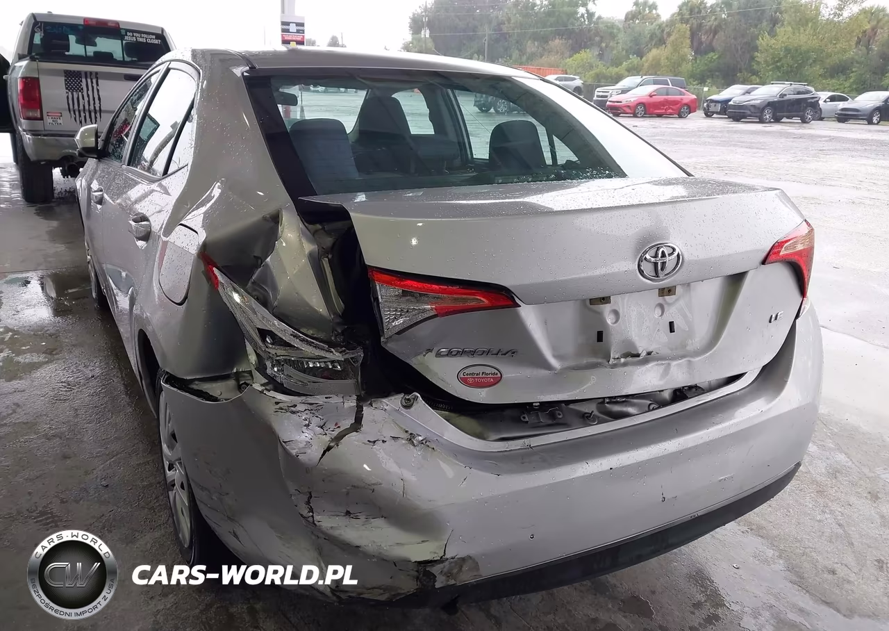 2017 Toyota Corolla Le VIN:5YFBURHE3HP691074 - 6