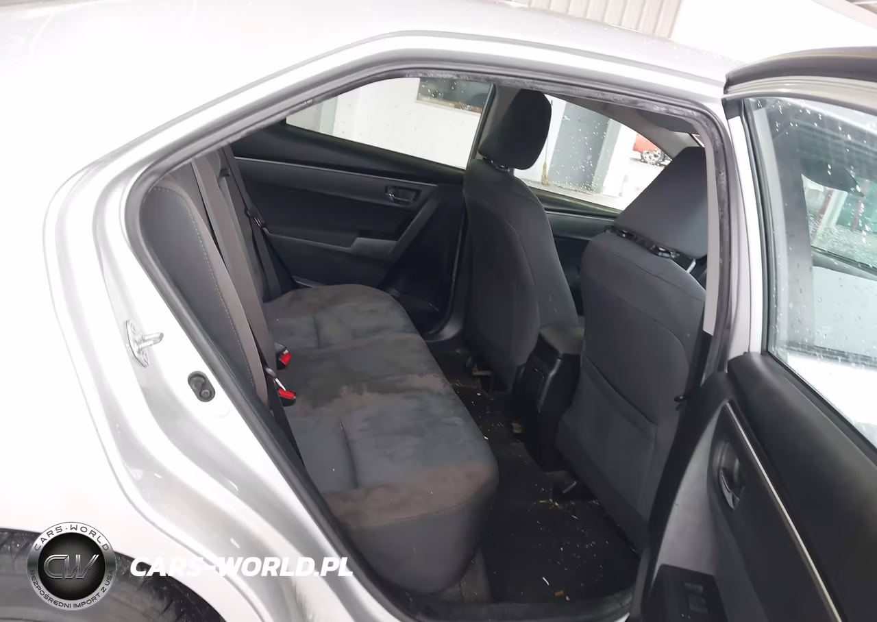 2017 Toyota Corolla Le VIN:5YFBURHE3HP691074 - 8