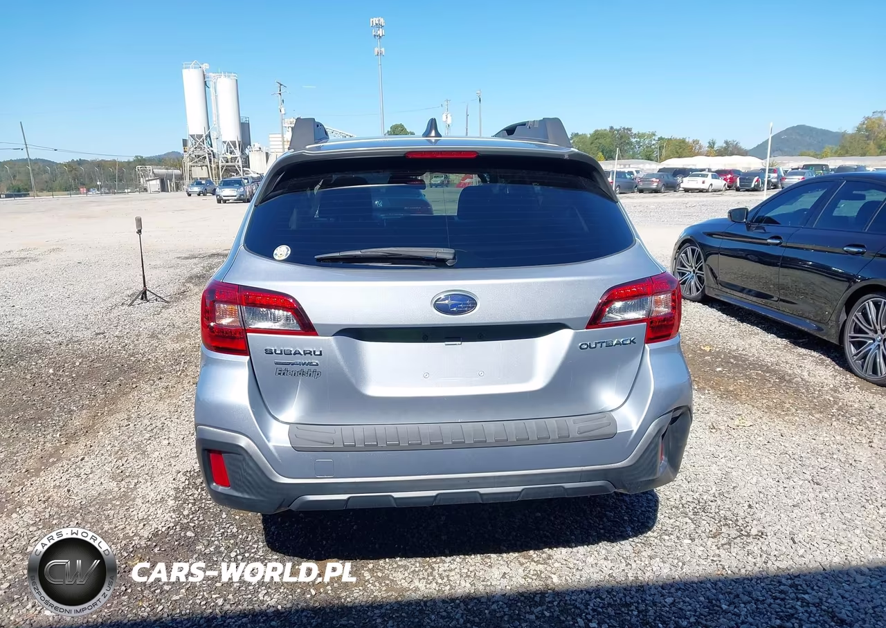 2018 Subaru Outback 2.5I Premium VIN:4S4BSACC2J3313058 - 16