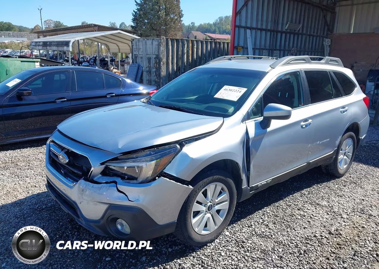 2018 Subaru Outback 2.5I Premium VIN:4S4BSACC2J3313058 - 2