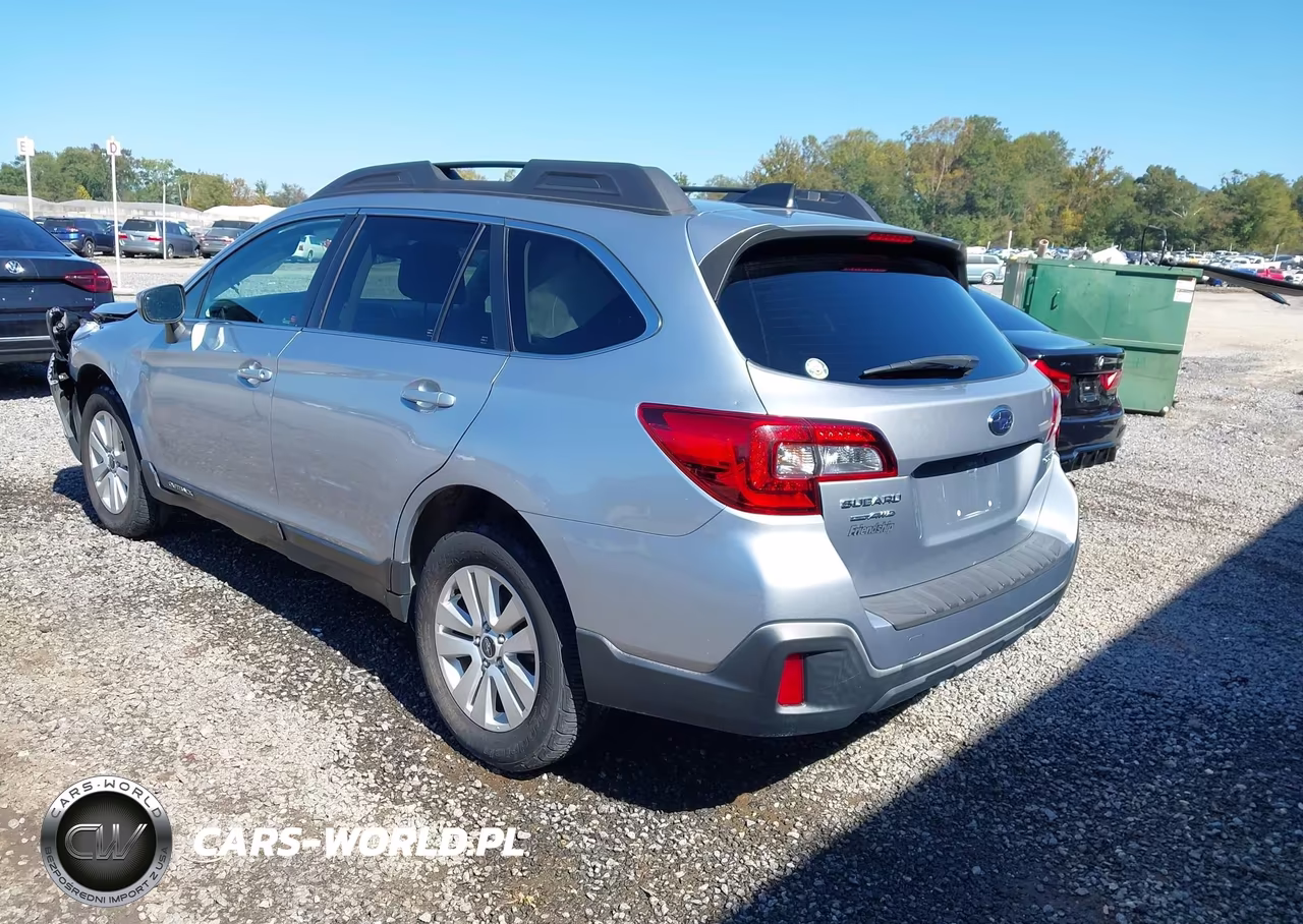 2018 Subaru Outback 2.5I Premium VIN:4S4BSACC2J3313058 - 3