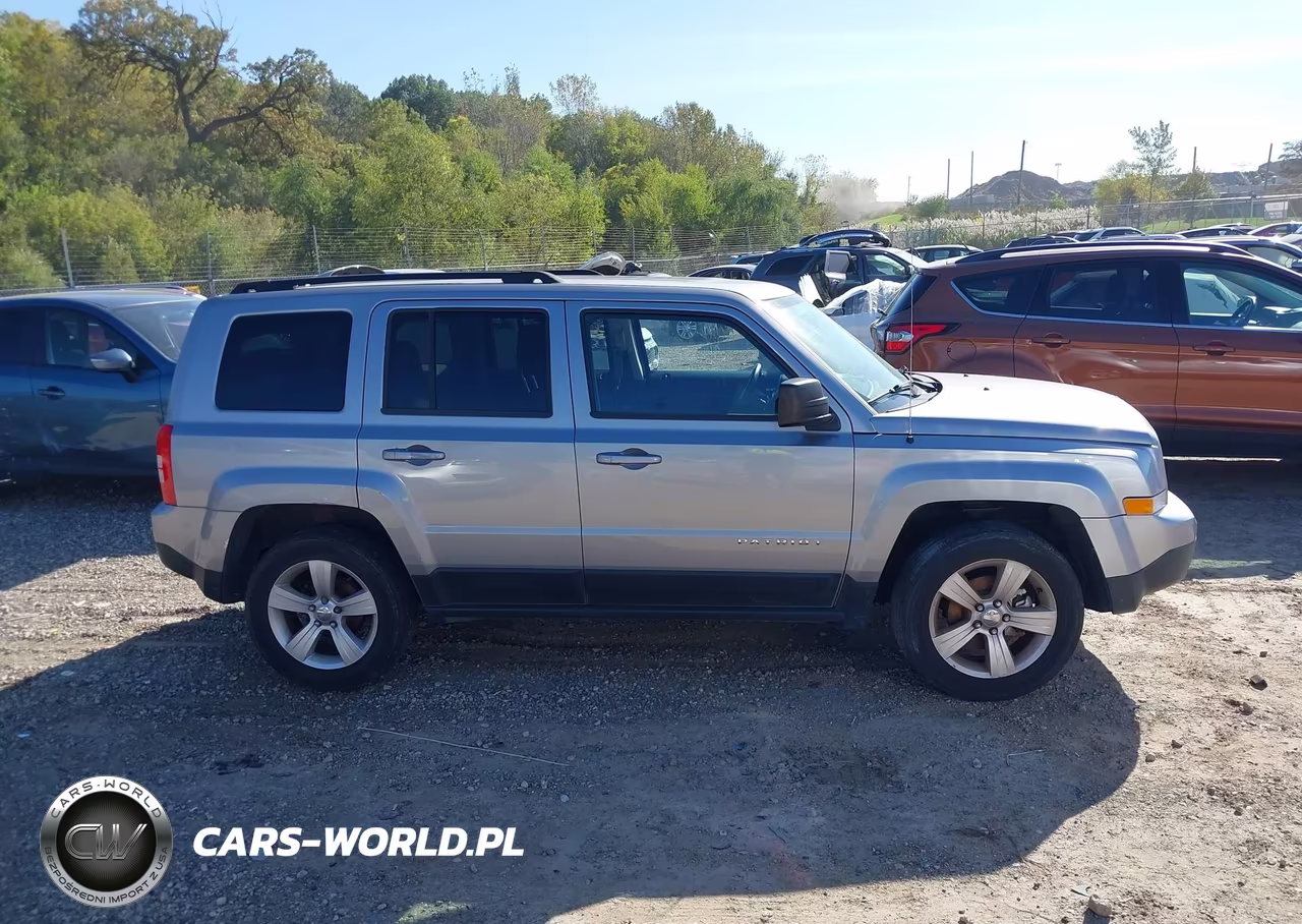 2016 Jeep Patriot Latitude VIN:1C4NJRFB4GD523380 - 13