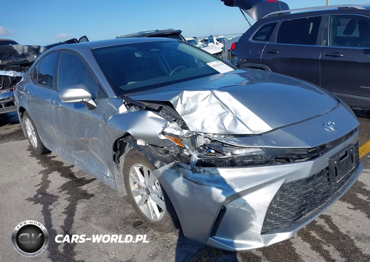 2026 Toyota Camry Le – zdjęcie 1 z 18
