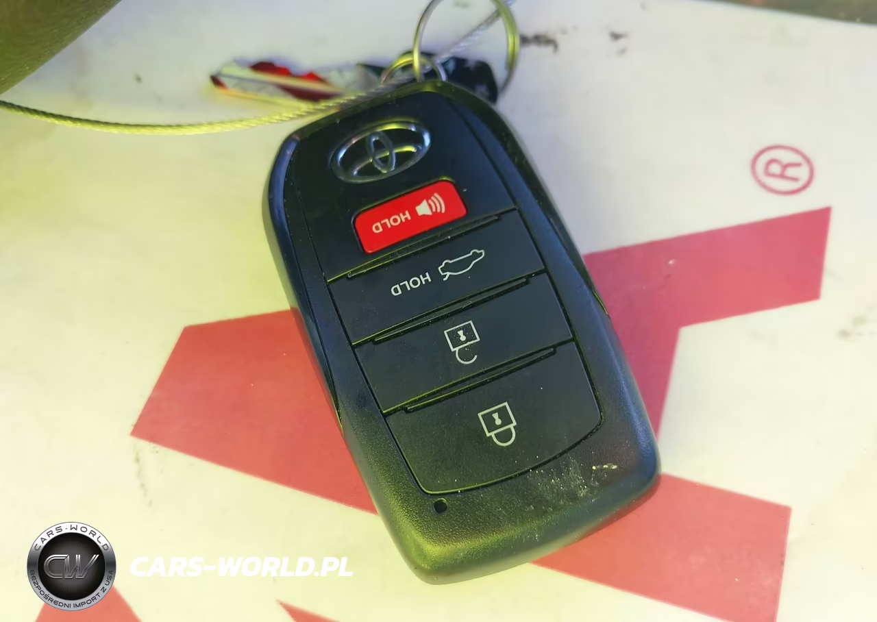 2026 Toyota Camry Le VIN:4T1DAACK5TU765750 - 11