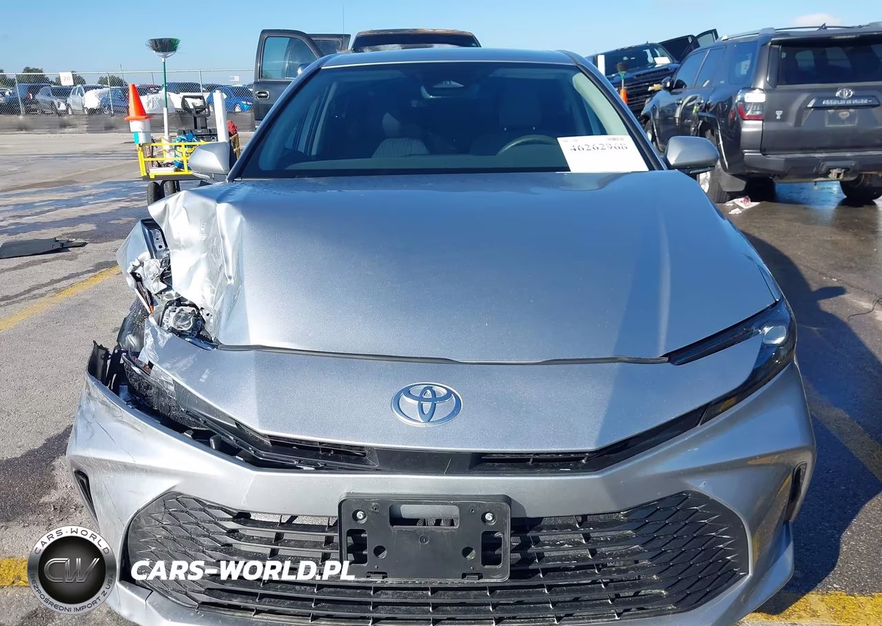 2026 Toyota Camry Le VIN:4T1DAACK5TU765750 - 12