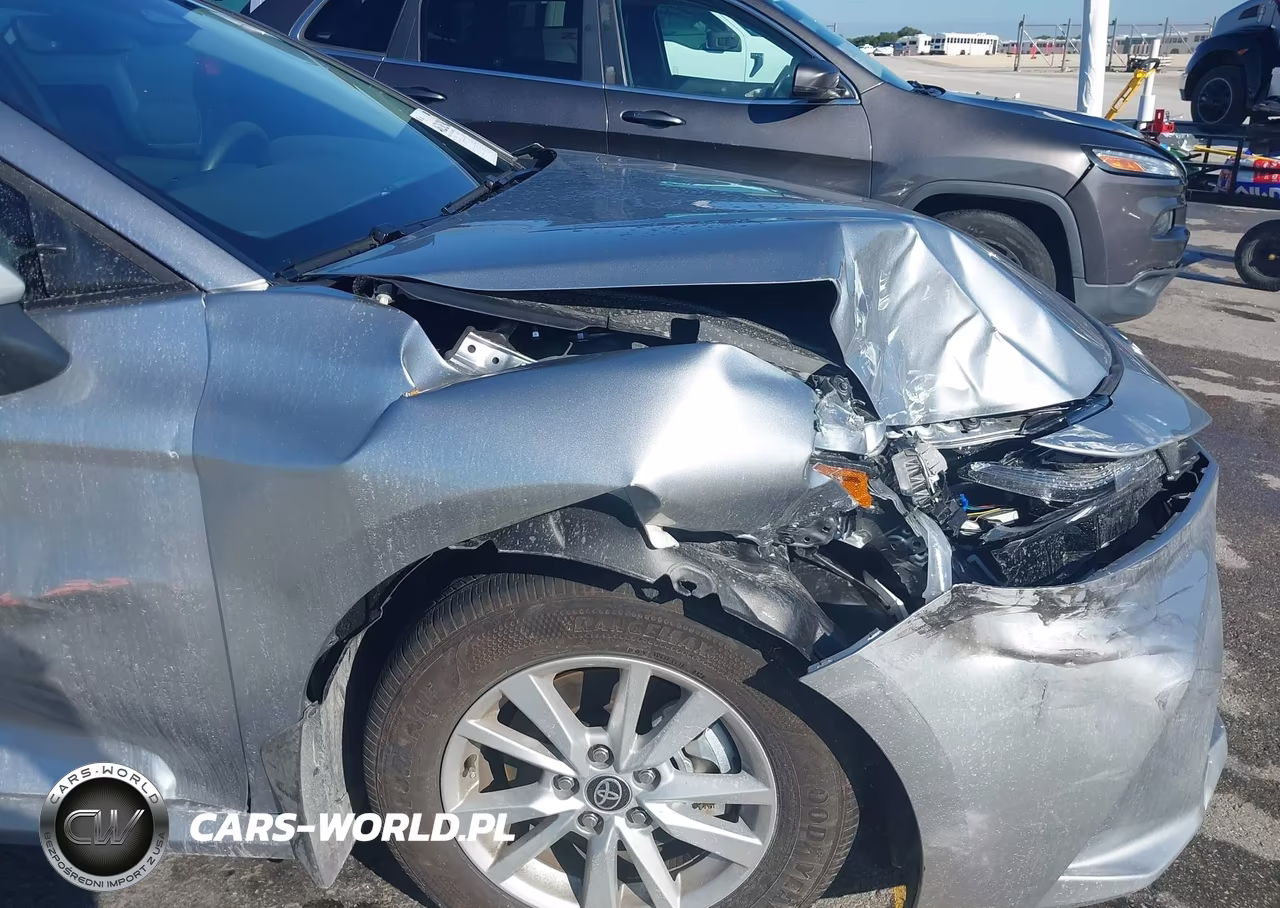 2026 Toyota Camry Le VIN:4T1DAACK5TU765750 - 6