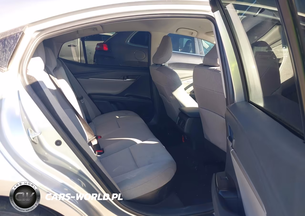 2026 Toyota Camry Le VIN:4T1DAACK5TU765750 - 8