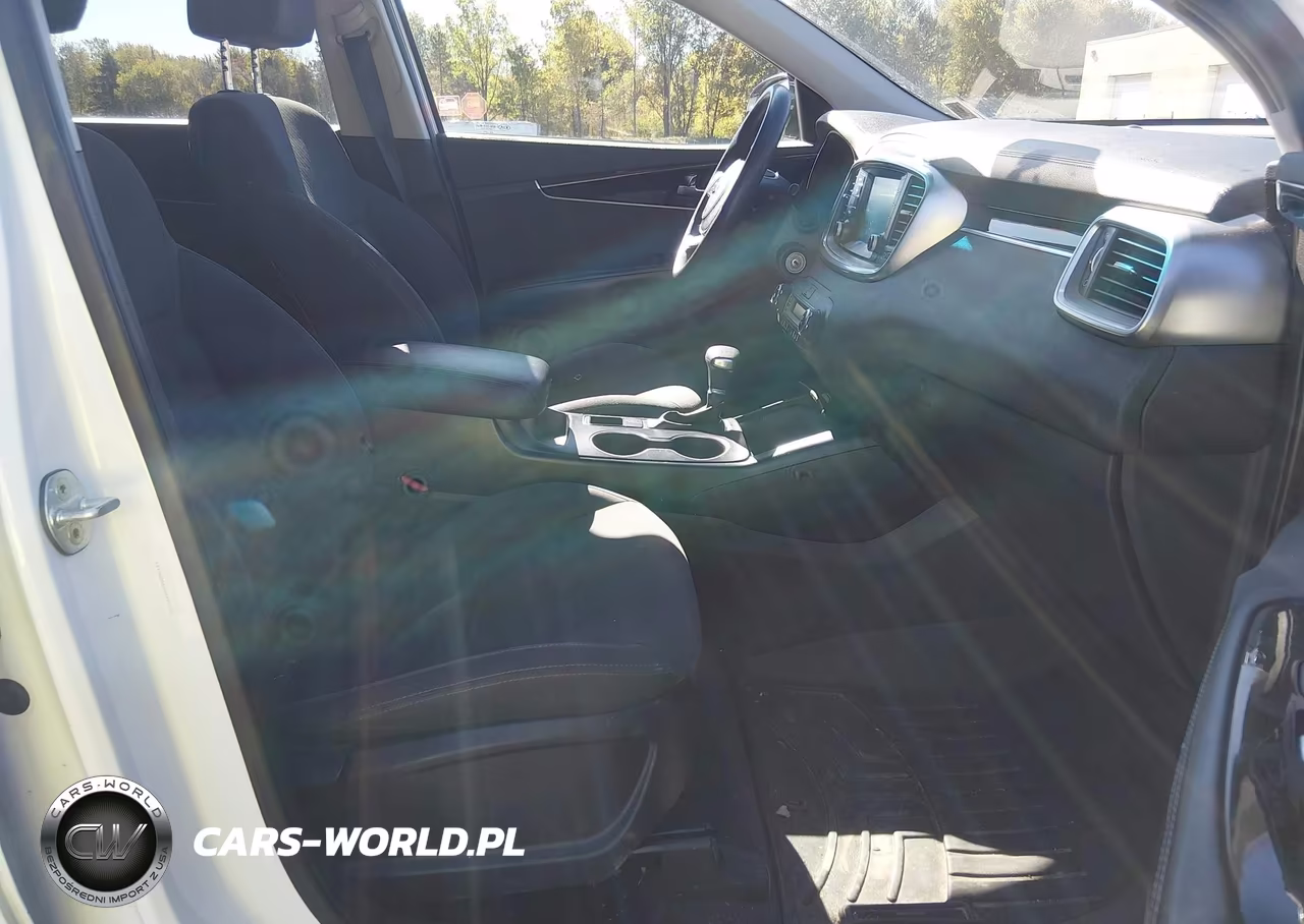 2019 Kia Sorento 3.3L Lx VIN:5XYPGDA58KG490390 - 5