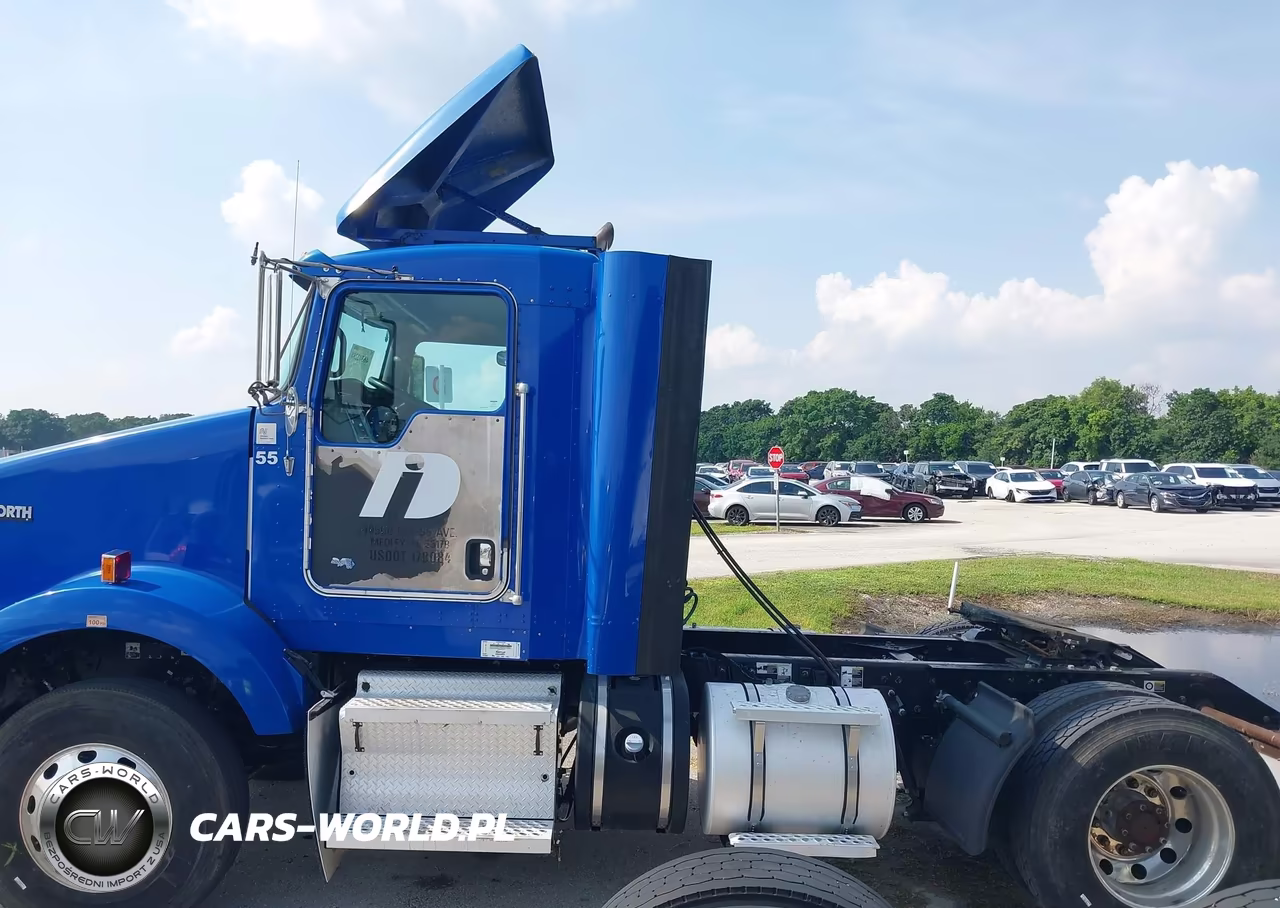 2013 Kenworth Construction T800 VIN:1XKDA48X0DJ367573 - 17