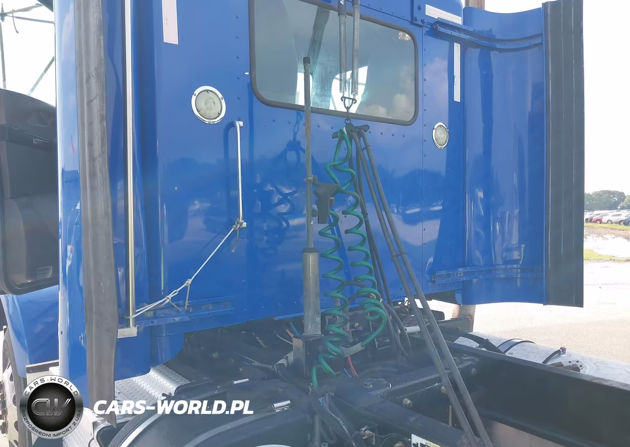 2013 Kenworth Construction T800 VIN:1XKDA48X0DJ367573 - 19