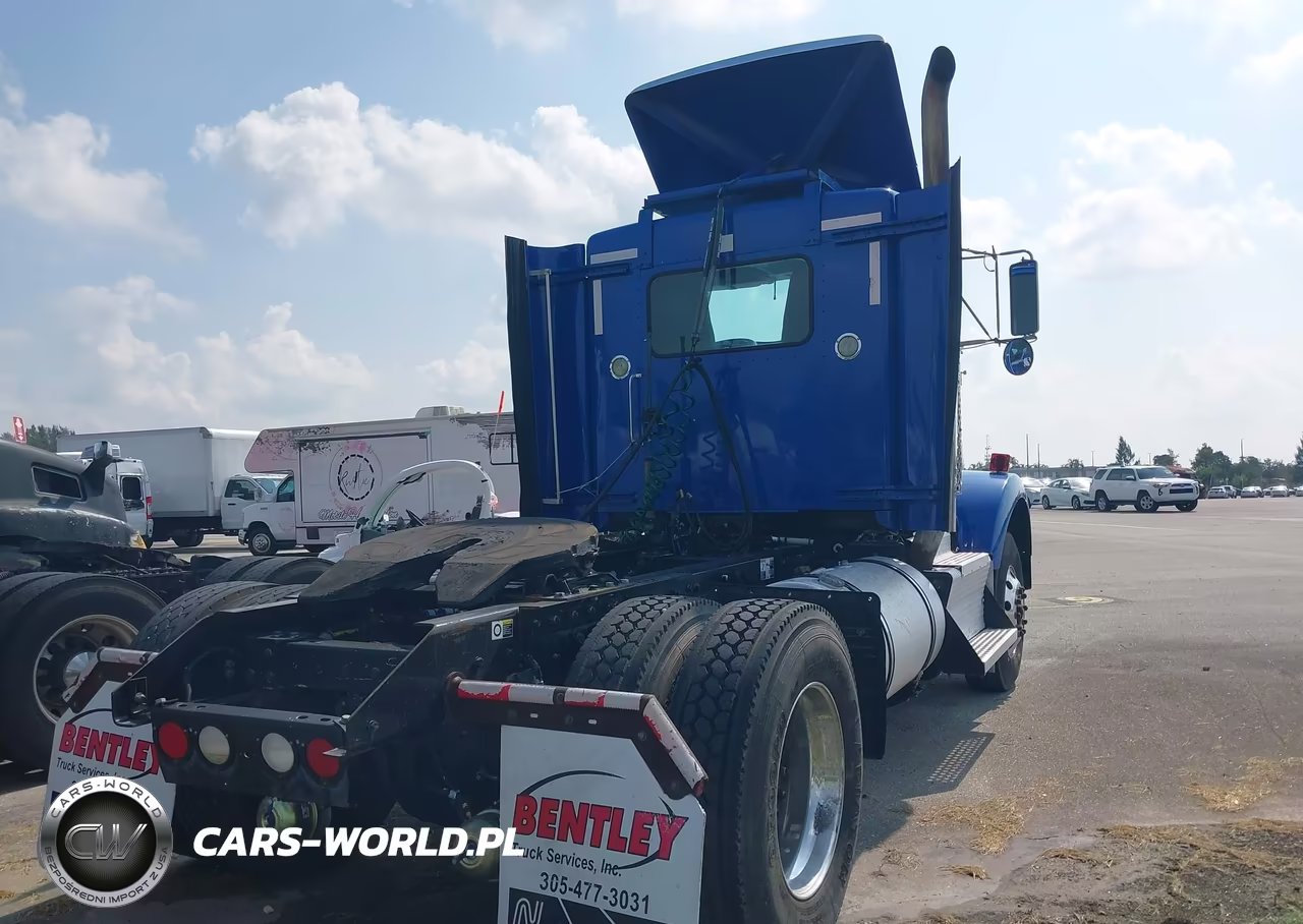 2013 Kenworth Construction T800 VIN:1XKDA48X0DJ367573 - 4