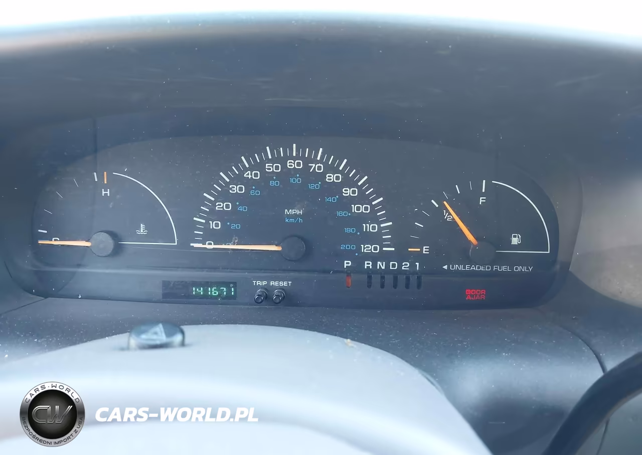 2000 Chrysler Voyager VIN:2C4FJ25B6YR852755 - 7