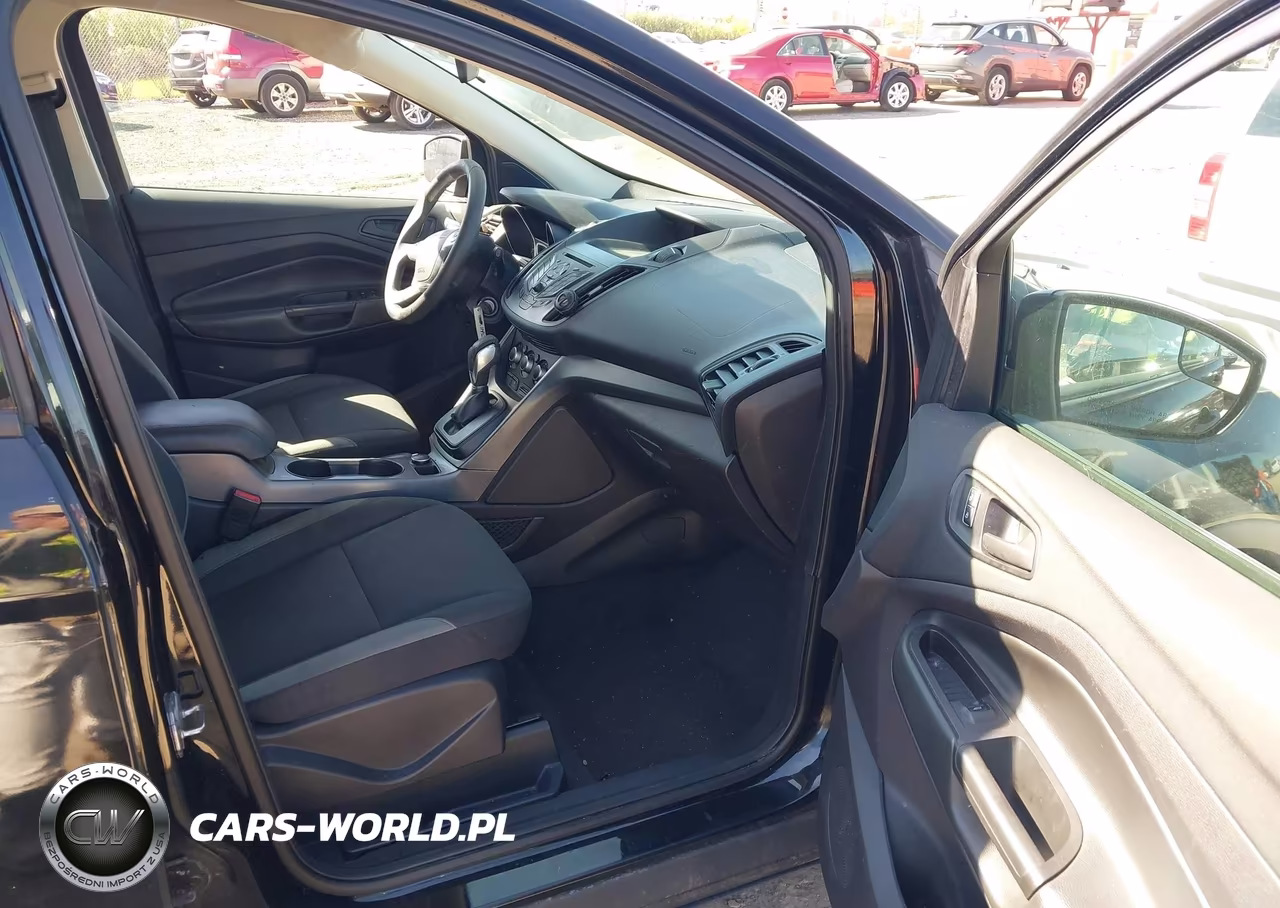 2016 Ford Escape S VIN:1FMCU0F7XGUB31330 - 5