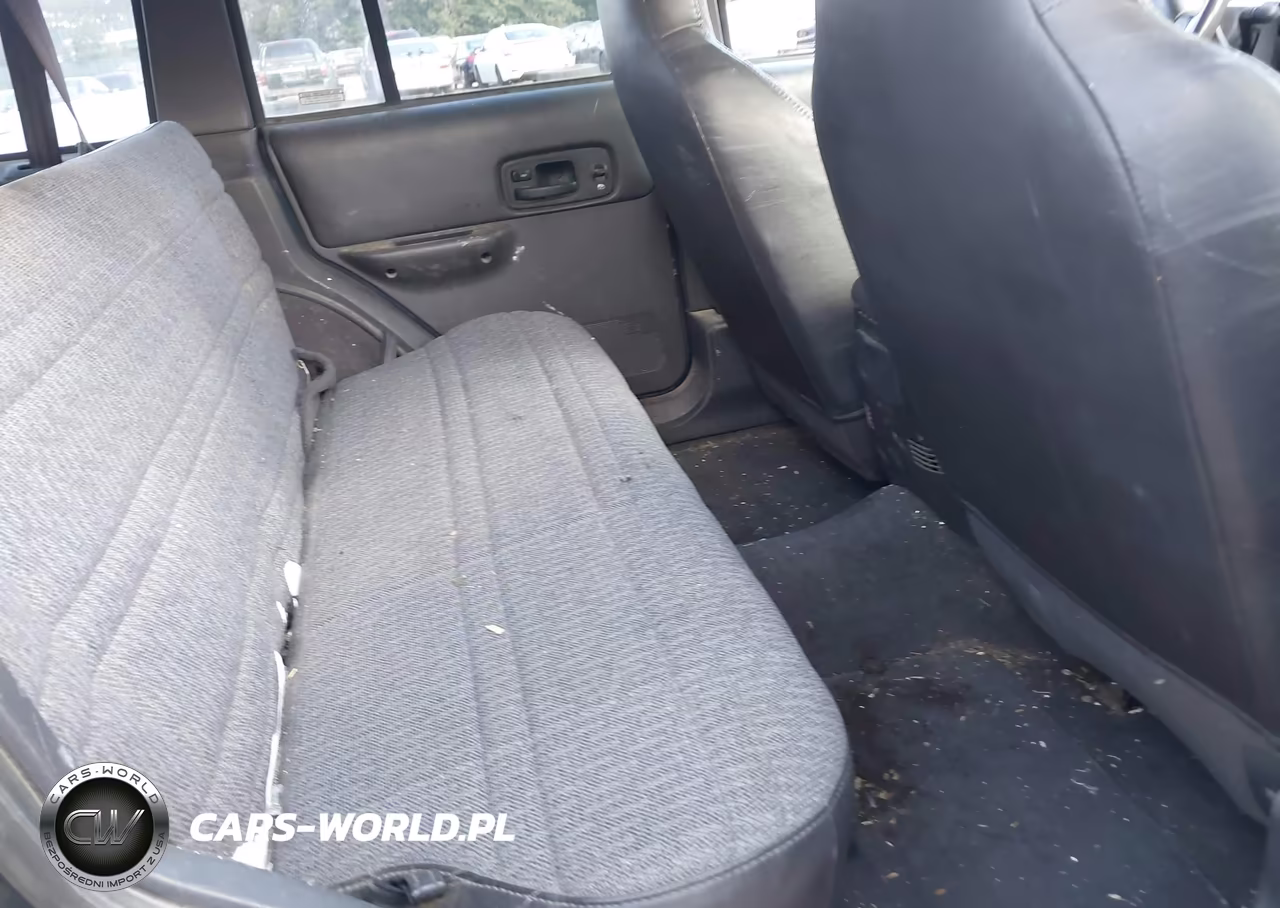 2000 Jeep Cherokee Sport VIN:1J4FF48S7YL262981 - 8