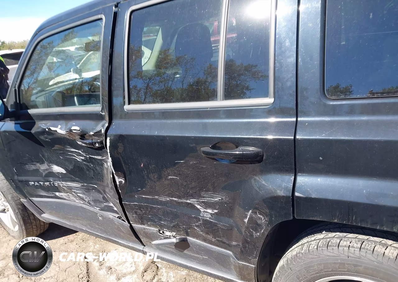 2014 Jeep Patriot Latitude VIN:1C4NJRFB2ED784097 - 14