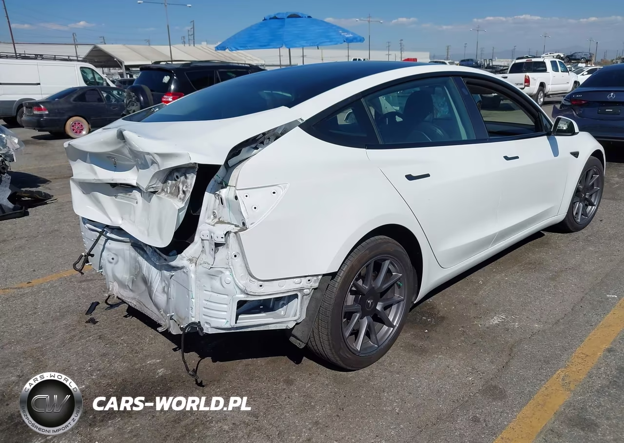 2021 Tesla Model 3 Standard Range Plus Rear-Wheel Drive VIN:5YJ3E1EA1MF013708 - 4