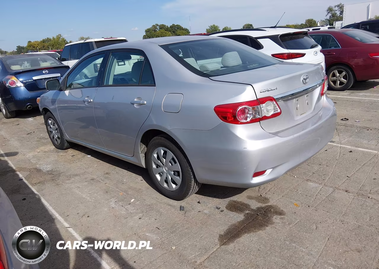 2011 Toyota Corolla Le VIN:2T1BU4EE0BC557640 - 3
