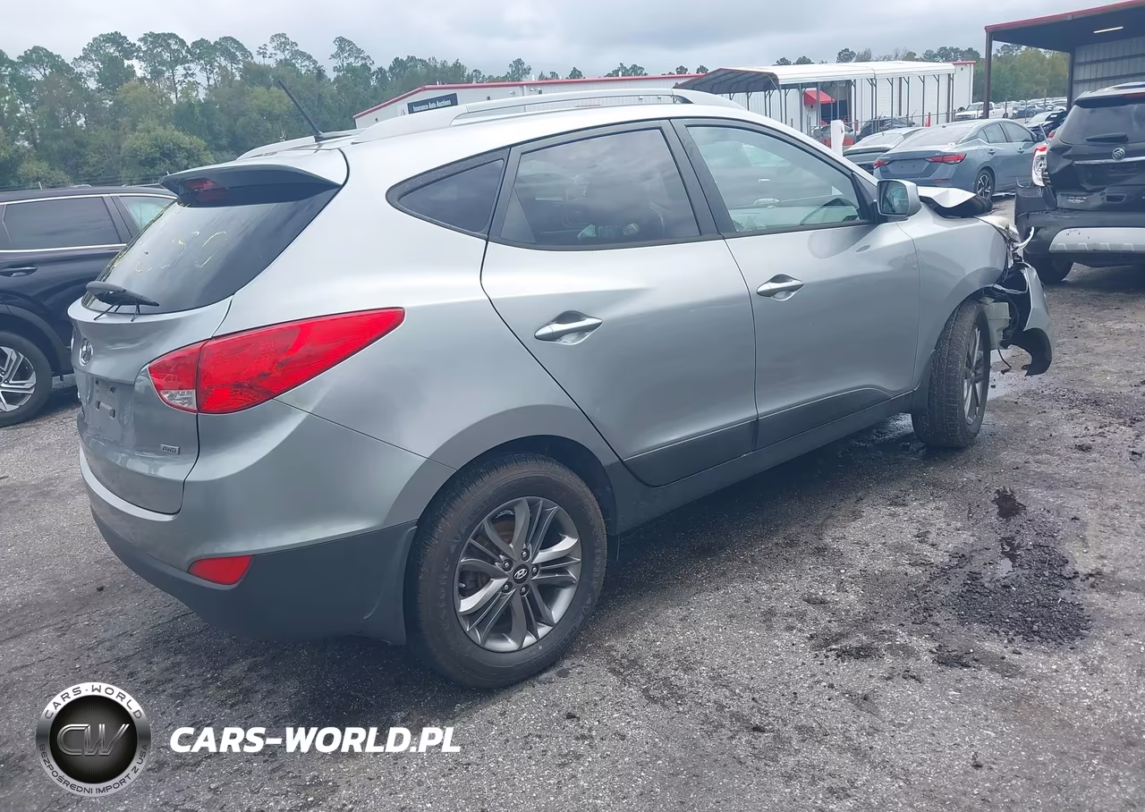 2015 Hyundai Tucson Se VIN:KM8JUCAG3FU061717 - 4