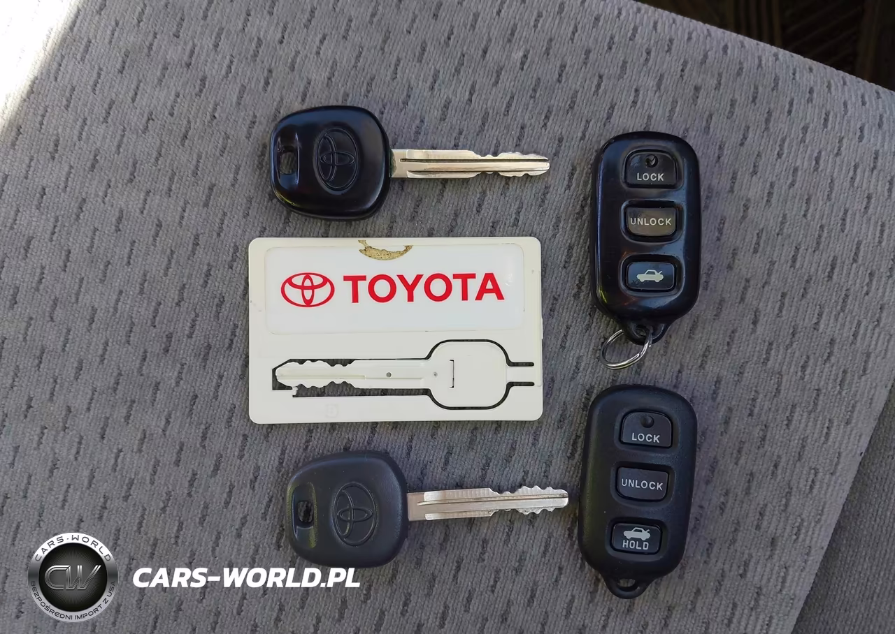 2002 Toyota Camry Xle VIN:4T1BE32K12U536277 - 11