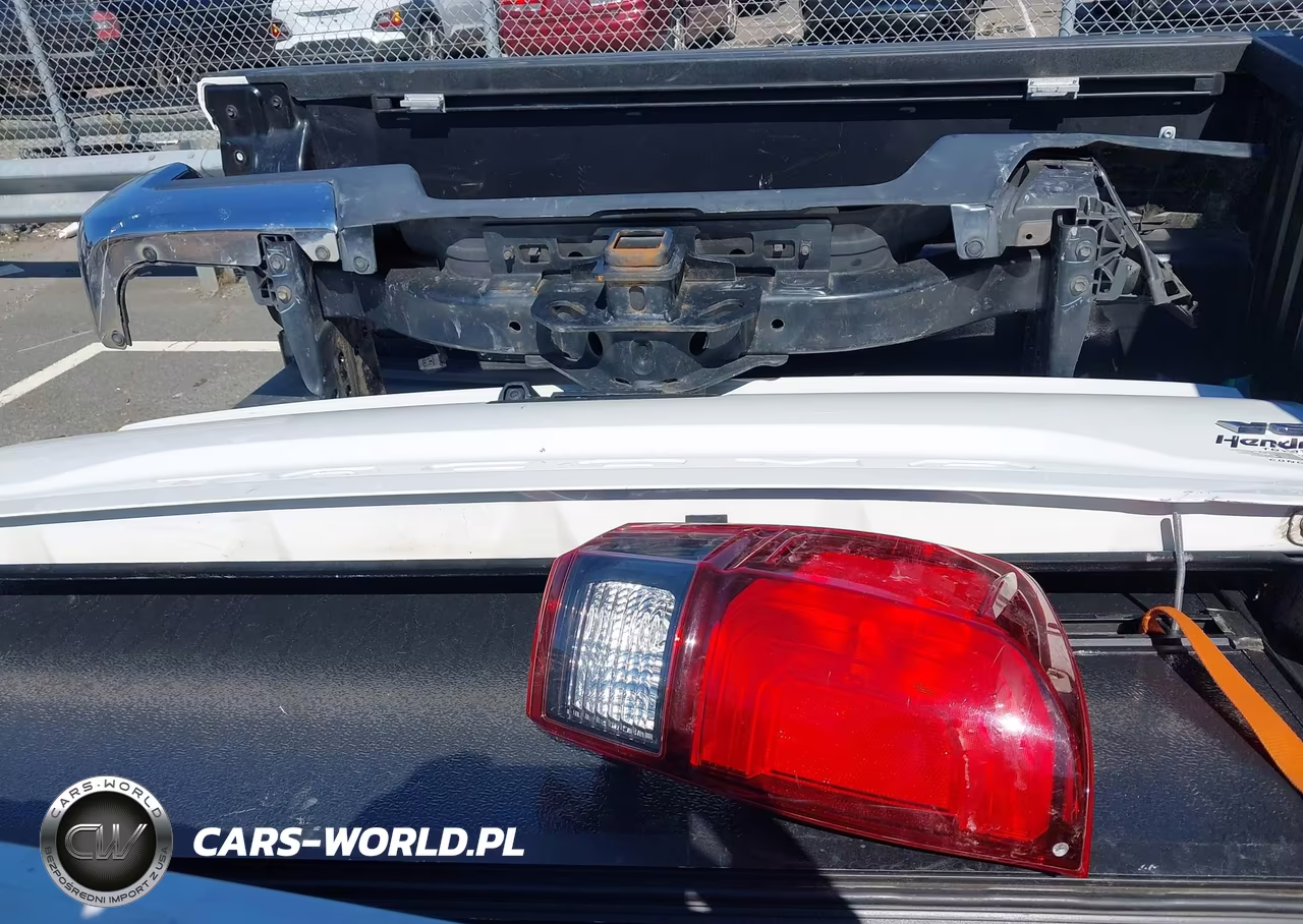 2018 Toyota Tacoma Sr5 V6 VIN:3TMAZ5CN6JM065626 - 12