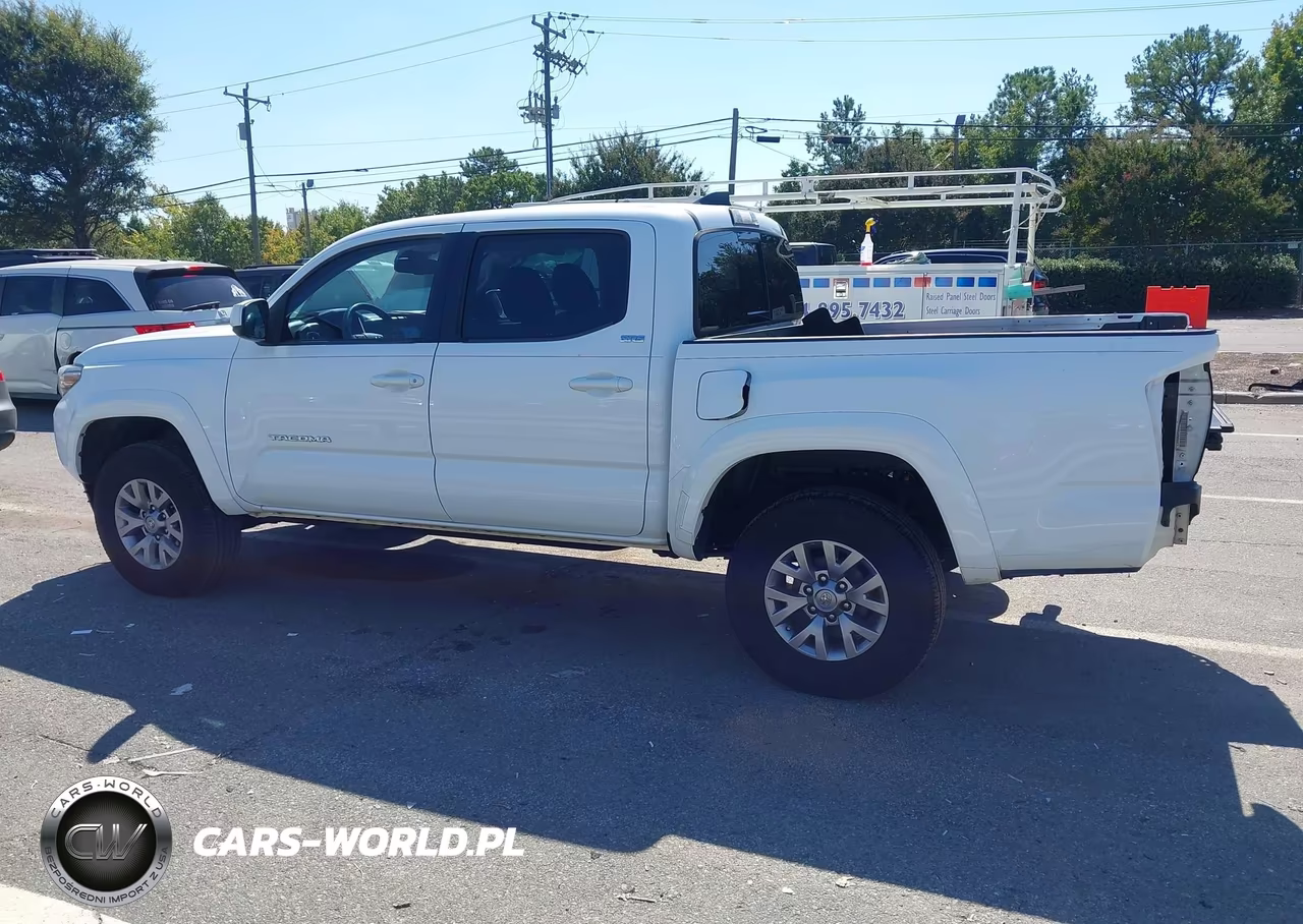 2018 Toyota Tacoma Sr5 V6 VIN:3TMAZ5CN6JM065626 - 15