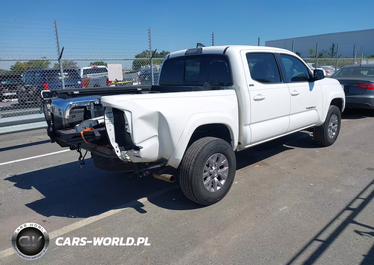 2018 Toyota Tacoma Sr5 V6 VIN:3TMAZ5CN6JM065626 - 4