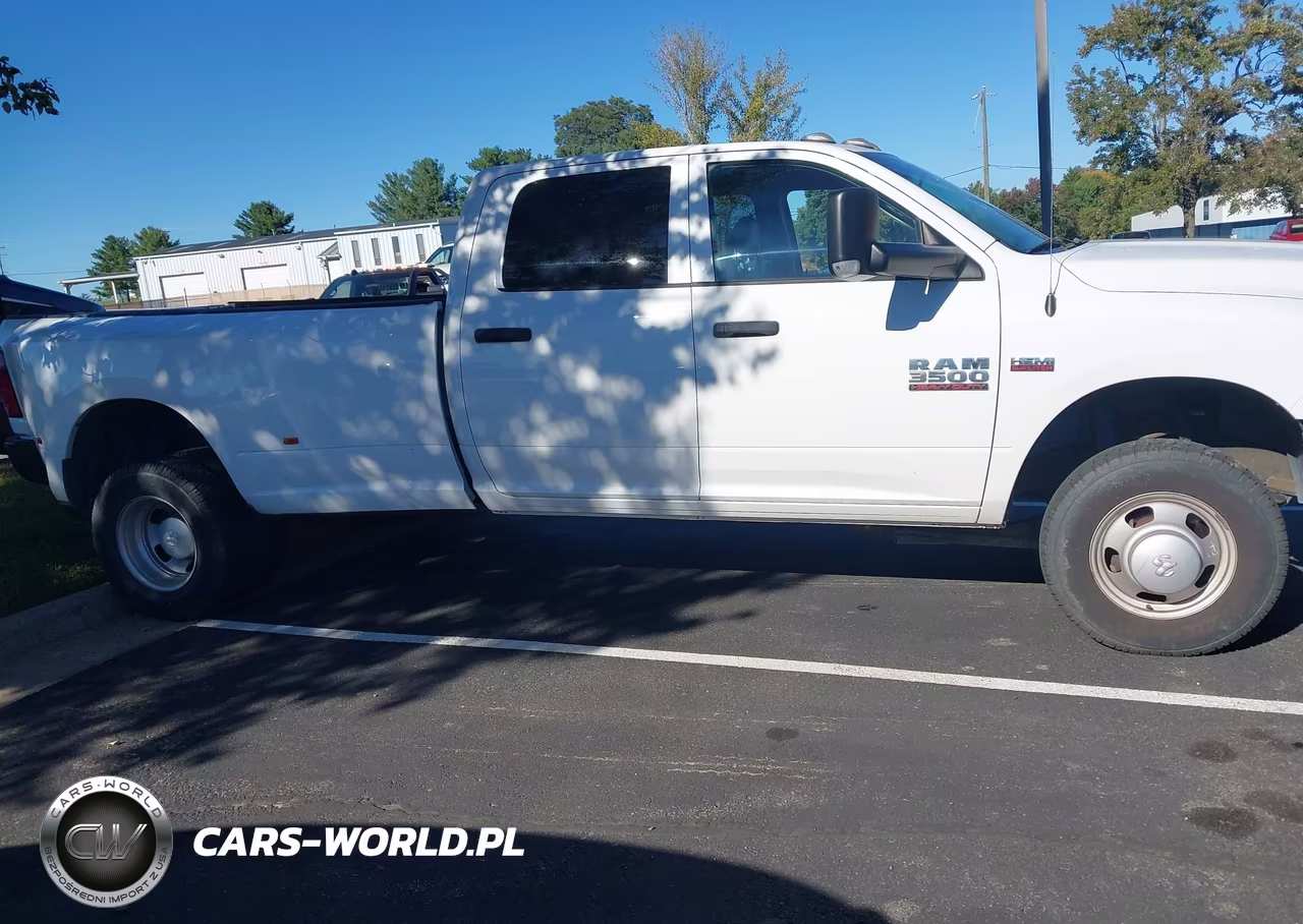 2017 Ram 3500 Tradesman 4X4 8' Box VIN:3C63RRGJ2HG703507 - 14