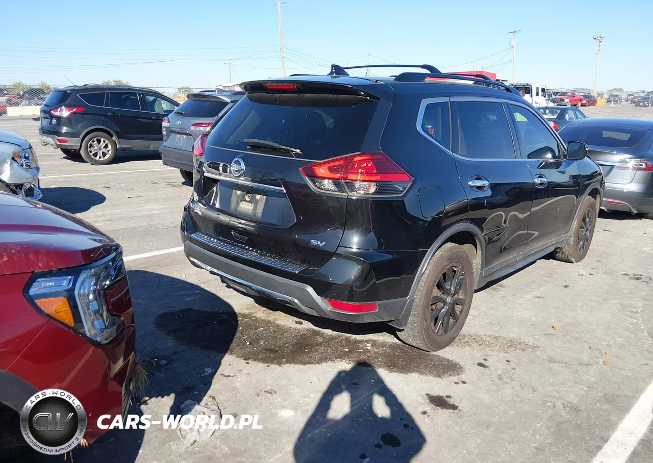 2017 Nissan Rogue Sv VIN:5N1AT2MT3HC824396 - 4