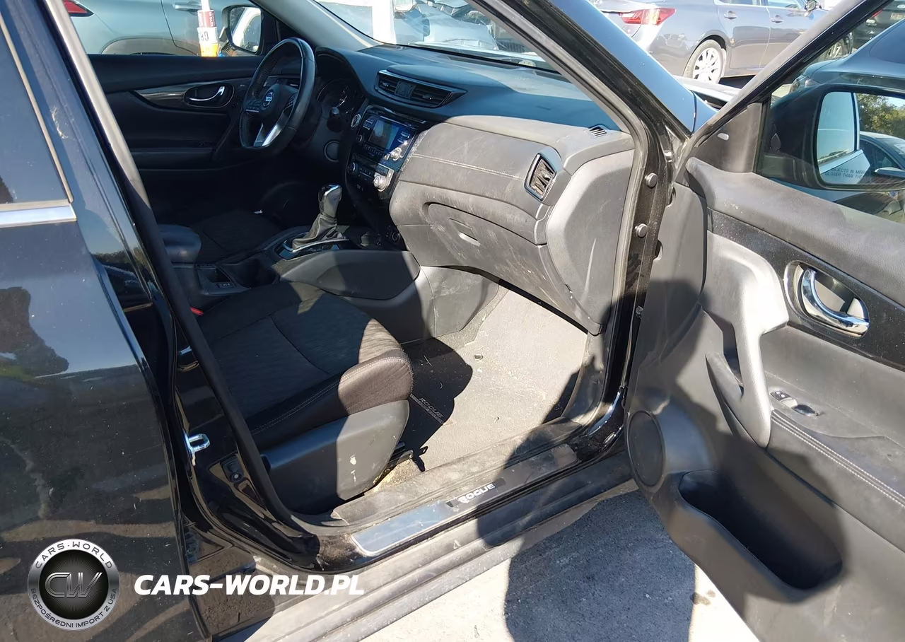 2017 Nissan Rogue Sv VIN:5N1AT2MT3HC824396 - 5