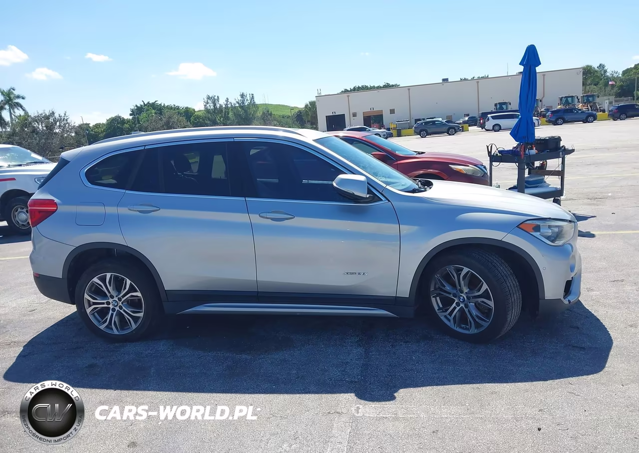 2017 BMW X1 xDrive28I VIN:WBXHT3Z36H4A51974 - 13