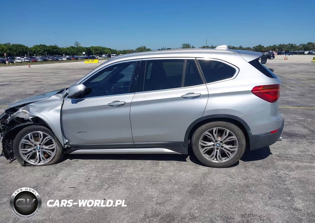 2017 BMW X1 xDrive28I VIN:WBXHT3Z36H4A51974 - 14