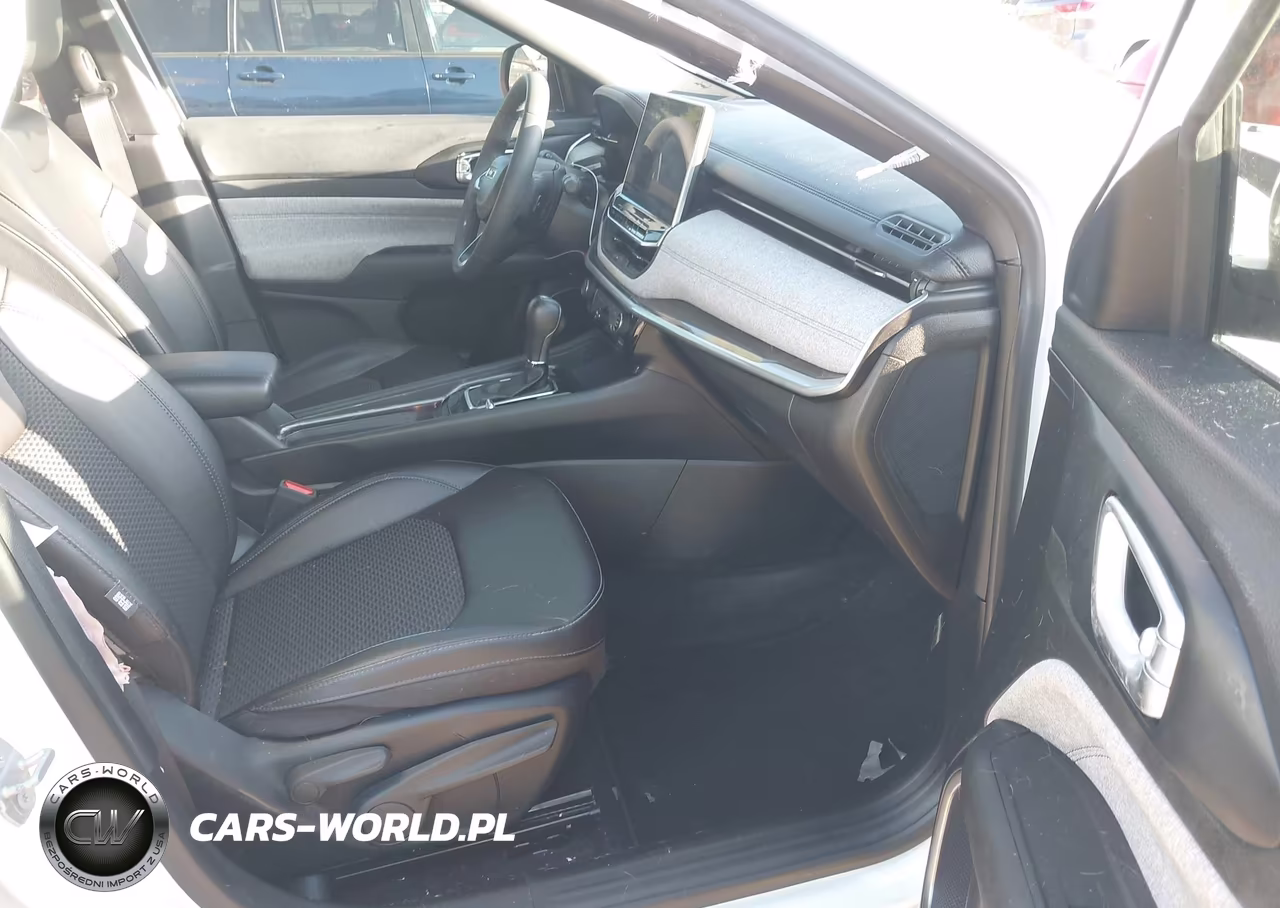 2023 Jeep Compass Latitude 4X4 VIN:3C4NJDBN1PT518635 - 5