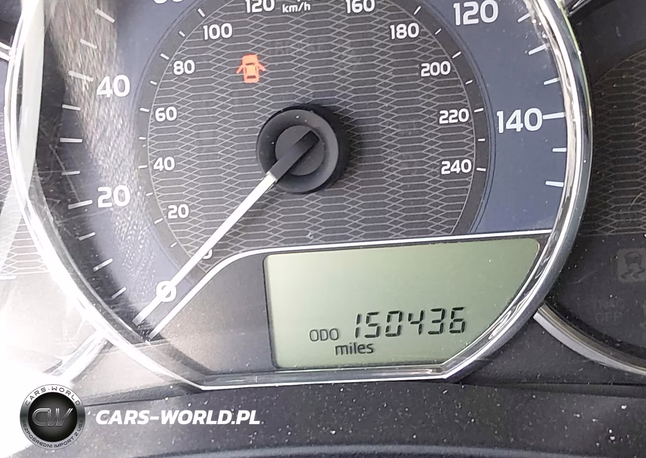 2015 Toyota Corolla Le VIN:2T1BURHE2FC423971 - 16