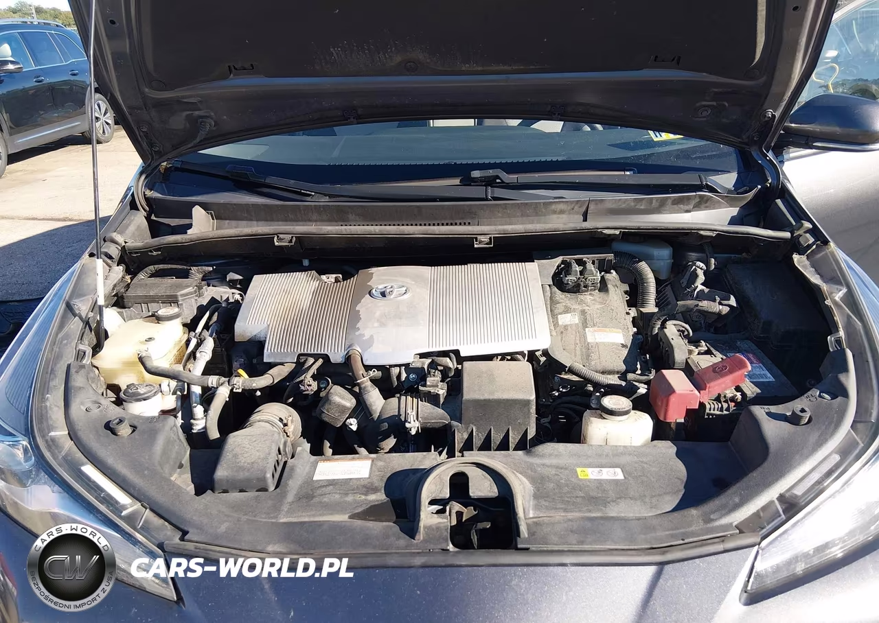 2020 Toyota Prius Le VIN:JTDKARFU4L3119452 - 10