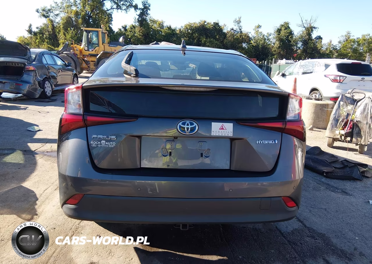 2020 Toyota Prius Le VIN:JTDKARFU4L3119452 - 16