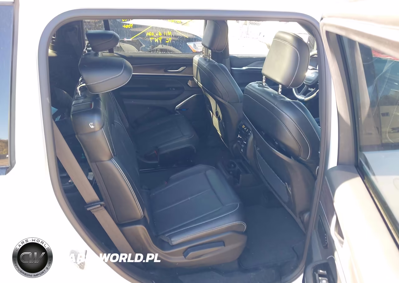 2023 Jeep Grand Cherokee L Overland 4X4 VIN:1C4RJKDG2P8781106 - 8